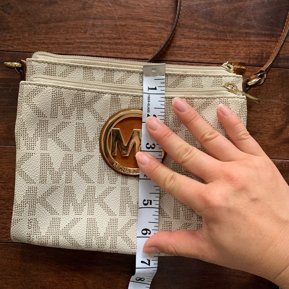 MK Cream Leather Crossbody Bag - Picture 7 of 8